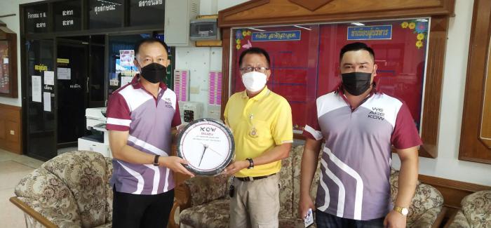 บริษัท อีซูซุ ได้มอบของที่ระลึกให้องค์การบริหารส่ววนตำบลโนนข่า