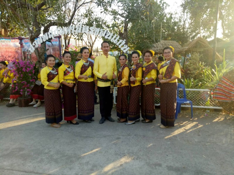 องค์การบริหารส่วนตำบลโนนข่า ได้ส่งตัวแทนเข้าร่วม "รำบวงสรวง พระแม่โพสพนพเกล้า" บุญกุ้มข้าวใหญ่ ประจำปี 2562