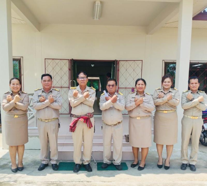 นายกองสิน  วิเศษศิลปธร นายกองค์การบริหารส่วนตำบลโนนข่า คณะผู้บริหาร หัวหน้าส่วนราชการในพื้นที่ ผู...