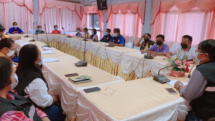 ประชุมเรื่องการจัดเตรียมโรงพยาบาลสนาม