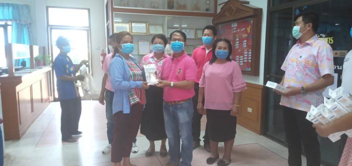 องค์การบริหารส่วนตำบลโนนข่า ได้มอบอุปกรณ์ตรวจวัดอุณหภูมิร่างกายให้ อสม.ในเขตพื้นที่ตำบลโนนข่า